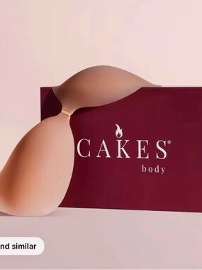NWT CAKES Body Cleavage Bra
